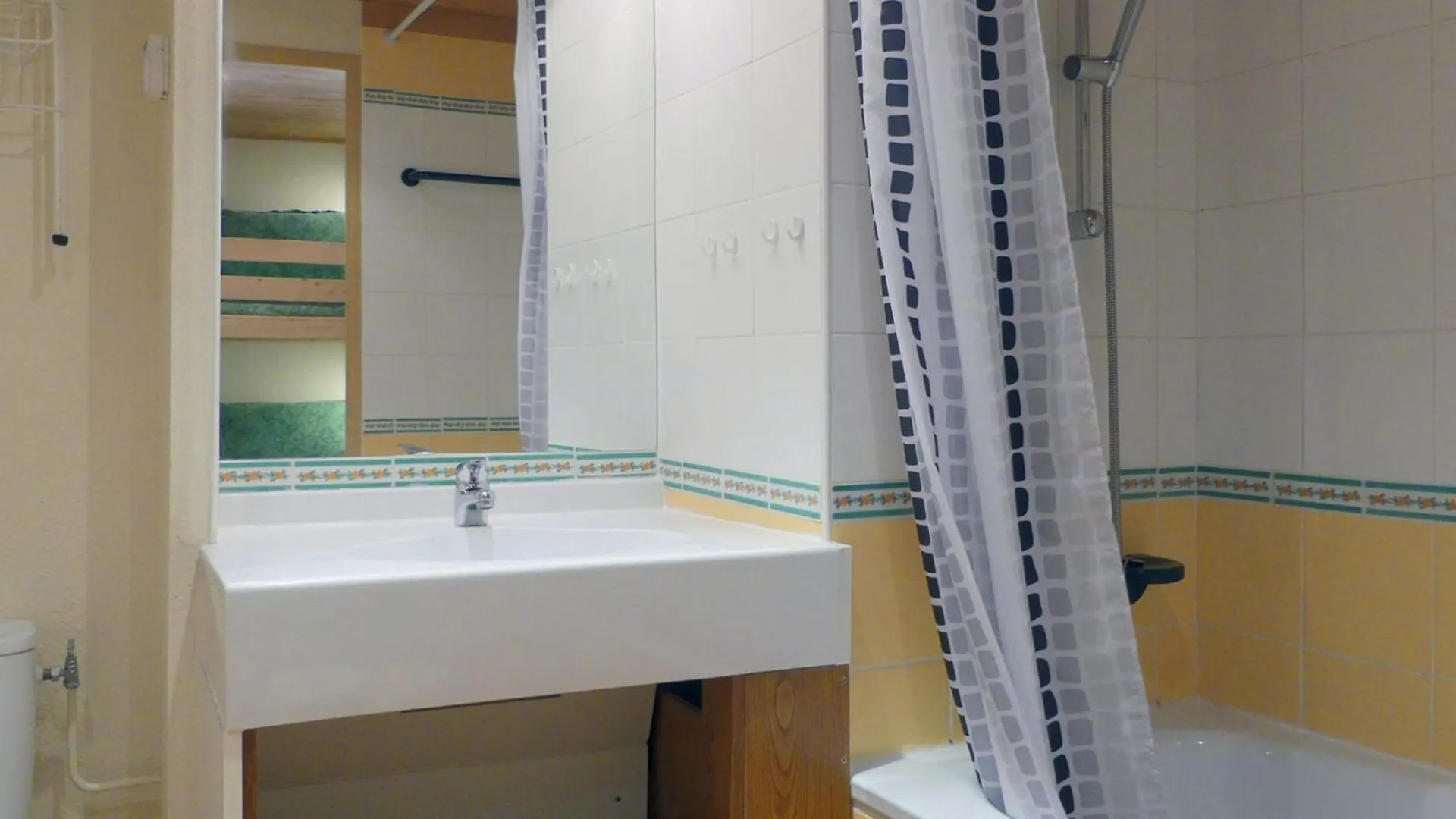 Apartment Studio Sur Les Pistes Avec Balcon, 4 Pers, Meribel - Fr-1-182-112