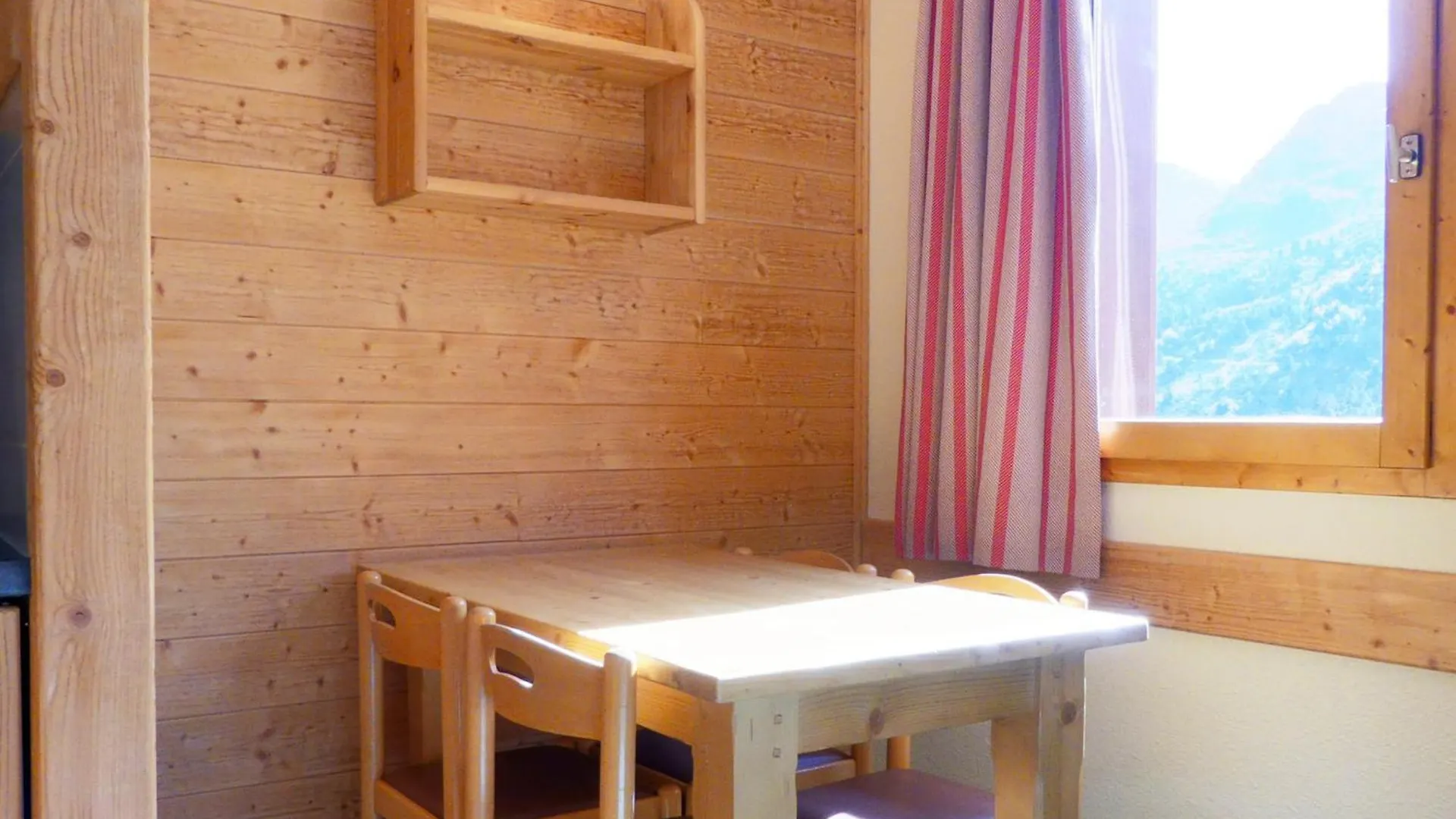 Apartment Studio Sur Les Pistes Avec Balcon, 4 Pers, Meribel - Fr-1-182-112 France