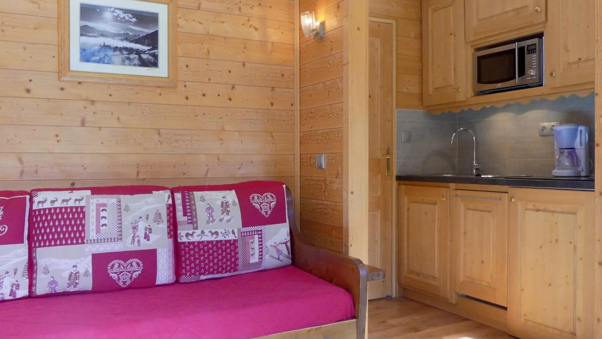 Studio Sur Les Pistes Avec Balcon, 4 Pers, Meribel - Fr-1-182-112